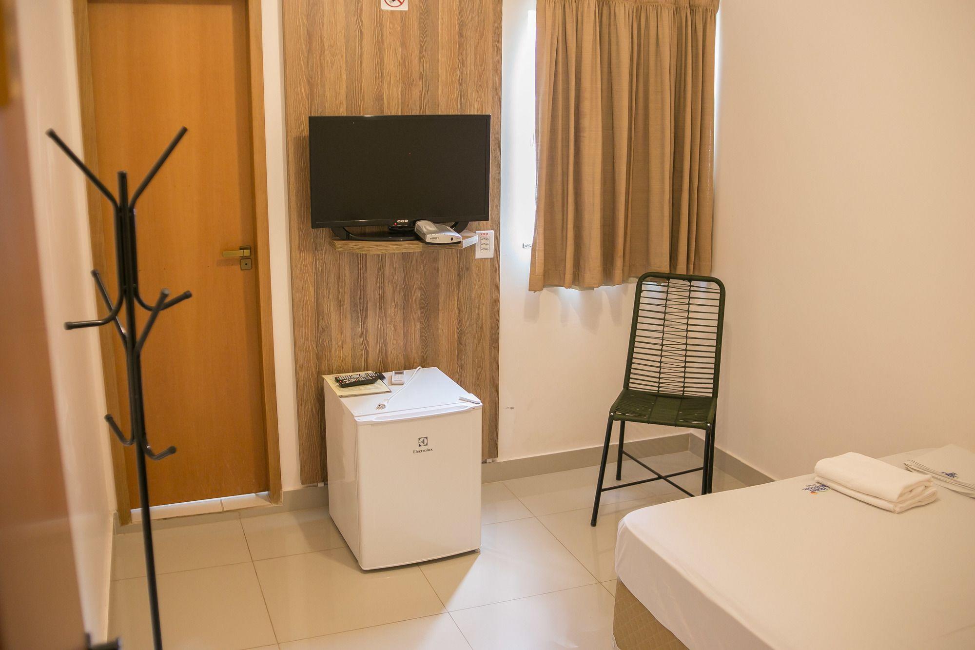 M & A Hotel กัวยาเนีย ภายนอก รูปภาพ