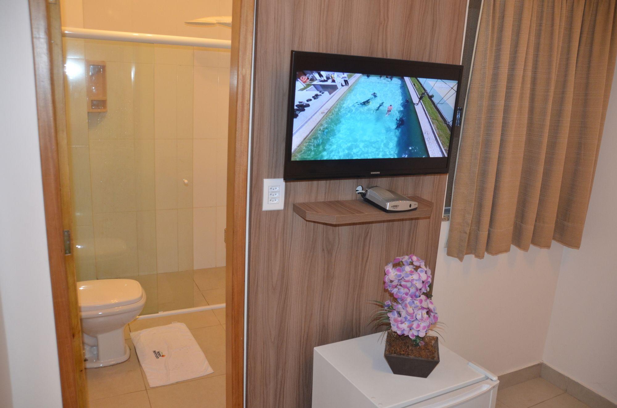 M & A Hotel กัวยาเนีย ภายนอก รูปภาพ